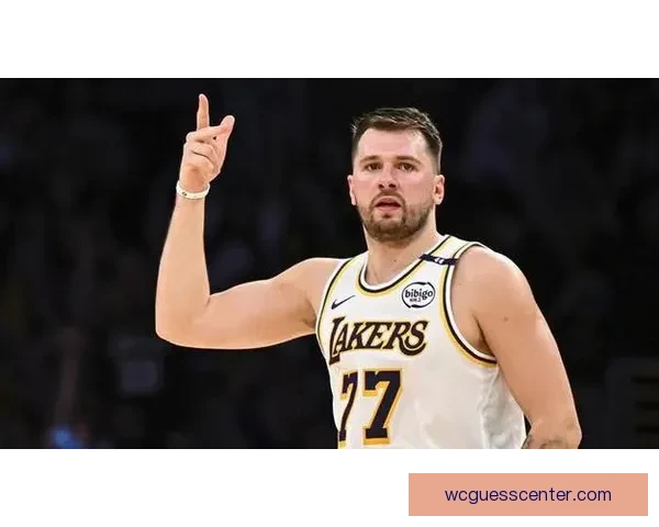 东契奇约翰逊荣膺三月最佳球员文班连续三次摘最佳防守奖